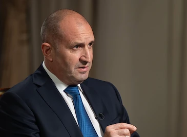 Румен Радев обяви политическите си амбиции пред германска медия Румен Радев обяви политическите си амбиции пред германска медия