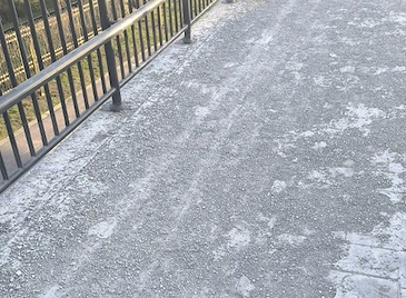 Витият мост на кея в Русе се разпада Витият мост на кея в Русе се разпада