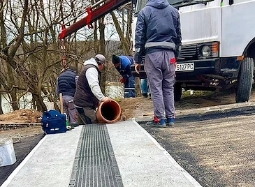 Пускат движението по едното платно на дигата в Николово Пускат движението по едното платно на дигата в Николово