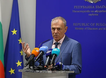 Сергей Игнатов: Експерти от PISA пренаписват учебните програми Сергей Игнатов: Експерти от PISA пренаписват учебните програми