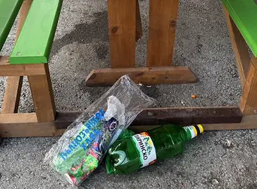 Младежи превърнаха детска градина в Русе в бунище Младежи превърнаха детска градина в Русе в бунище