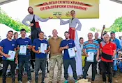 Фермер острига овца за рекордно време край Лясковец Фермер острига овца за рекордно време край Лясковец