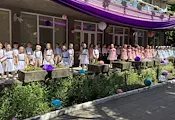 Бъдещите първокласници от ДГ "Здравец" завършиха с пищен концерт Бъдещите първокласници от ДГ "Здравец" завършиха с пищен концерт