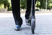 Мъж се бори за живота си в русенска болница след инцидент с тротинетка Мъж се бори за живота си в русенска болница след инцидент с тротинетка