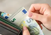 Българинът работи срещу 12 евро на час Българинът работи срещу 12 евро на час