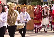 Ученици и учители изпълниха центъра на Разград Ученици и учители изпълниха центъра на Разград