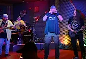 "Обратен ефект" разтърси MAX CLUB в Русе "Обратен ефект" разтърси MAX CLUB в Русе