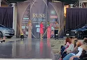 Симона Бакърджиева поведе ревюто "Мода с лице към Русе" Симона Бакърджиева поведе ревюто "Мода с лице към Русе"
