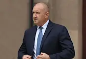 Берлин ще посрещне Румен Радев с военни почести Берлин ще посрещне Румен Радев с военни почести