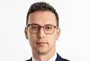 Русенец вози безплатно брата на Кристиан Голомеев в Лас Вегас Русенец вози безплатно брата на Кристиан Голомеев в Лас Вегас