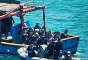 Заловиха 15 нелегални мигранти на турски кораб край Резово Заловиха 15 нелегални мигранти на турски кораб край Резово