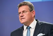 Марош Шефчович: ЕК удря монопола на Китай при доставките Марош Шефчович: ЕК удря монопола на Китай при доставките