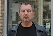 Стойне Стойнев: Дъщеря ми е изхвърлена като торба от Александър Стойне Стойнев: Дъщеря ми е изхвърлена като торба от Александър
