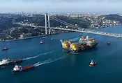 Морски колос блокира Босфора на път за Румъния Морски колос блокира Босфора на път за Румъния