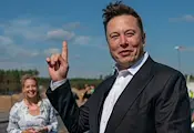 Илон Мъск стана първият трилионер в света Илон Мъск стана първият трилионер в света