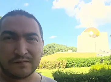 Деца и възрастни плетоха на открито пред Пантеона Деца и възрастни плетоха на открито пред Пантеона