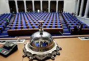 Депутатите излязоха в лятна ваканция Депутатите излязоха в лятна ваканция