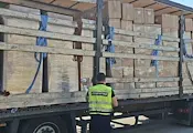 Задържаха ТИР с над 980 000 заготовки за цигари Задържаха ТИР с над 980 000 заготовки за цигари