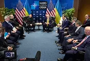 Володимир Зеленски: Опасно е да ходя в Москва, там има много украински дронове Володимир Зеленски: Опасно е да ходя в Москва, там има много украински дронове