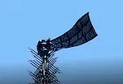 Годеж на върха на "Емпайър Стейт Билдинг" завърши с арест Годеж на върха на "Емпайър Стейт Билдинг" завърши с арест