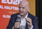 Скандал във ФИФА заради телефонно обаждане на Тръмп Скандал във ФИФА заради телефонно обаждане на Тръмп