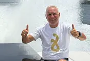 Христо Стоичков гледа Световното първенство от Маями Христо Стоичков гледа Световното първенство от Маями