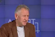 Стойчо Кацаров: Парите за здраве изтичат безрезултатно Стойчо Кацаров: Парите за здраве изтичат безрезултатно
