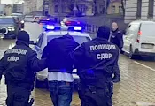 Полицията в София откри наркотици в радио на автомобил Полицията в София откри наркотици в радио на автомобил