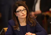 Десислава Атанасова отрича да е летяла с Пеевски Десислава Атанасова отрича да е летяла с Пеевски