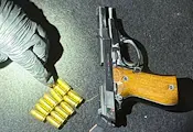 Арестуваха въоръжен крадец в столичен мол Арестуваха въоръжен крадец в столичен мол