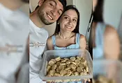 Студентка дарява стотици сладкиши в Русе Студентка дарява стотици сладкиши в Русе