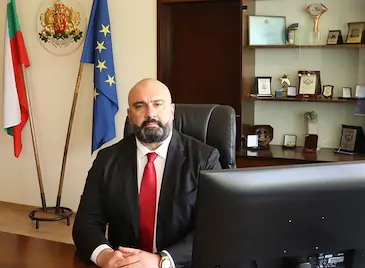 Спряха енергиен парк върху държавна земя край Русе Спряха енергиен парк върху държавна земя край Русе