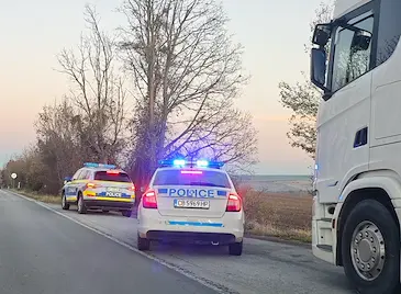 Закопчаха дрогиран шофьор на ТИР край Басарбово Закопчаха дрогиран шофьор на ТИР край Басарбово