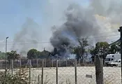 Десет екипа гасят пожар край Асеновград Десет екипа гасят пожар край Асеновград