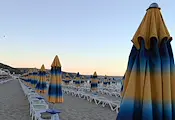 КЗП забрани задължителното наемане на плажни комплекти във Варна КЗП забрани задължителното наемане на плажни комплекти във Варна