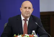 Румен Радев: Няма да допуснем мутренските времена да съществуват в България Румен Радев: Няма да допуснем мутренските времена да съществуват в България