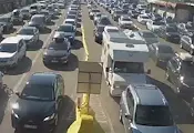 Близо час се чака на пункта Градина - Калотина Близо час се чака на пункта Градина - Калотина