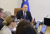 Румен Радев: Пет вертолета са готови за гасене на пожари Румен Радев: Пет вертолета са готови за гасене на пожари