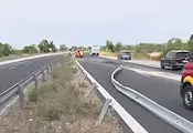 ТИР скъса две мантинели и навлезе в насрещното движение на АМ „Марица“ ТИР скъса две мантинели и навлезе в насрещното движение на АМ „Марица“