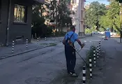 Продължава косенето на тревните площи в Русе Продължава косенето на тревните площи в Русе