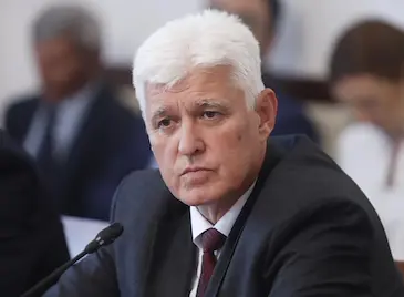 Американските самолети цистерни напуснаха базата в Безмер Американските самолети цистерни напуснаха базата в Безмер