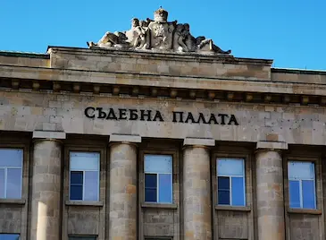 Съдът отмени незаконна глоба на полицията в Русе Съдът отмени незаконна глоба на полицията в Русе