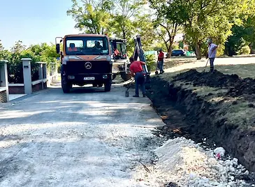 Стартира разширяването на алея „Роза“ край Парка на младежта Стартира разширяването на алея „Роза“ край Парка на младежта