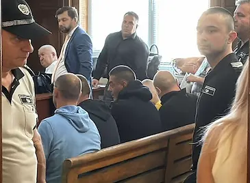Окръжен съд - Русе остави петима от обвиняемите за фентанил в ареста Окръжен съд - Русе остави петима от обвиняемите за фентанил в ареста
