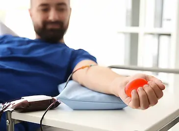 МЗ: Пациентите не са длъжни да осигуряват кръводарители МЗ: Пациентите не са длъжни да осигуряват кръводарители