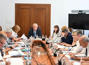 Правителството и бизнесът договориха новия механизъм за минималната заплата Правителството и бизнесът договориха новия механизъм за минималната заплата