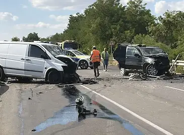 Мъж загина при челен сблъсък край Писанец Мъж загина при челен сблъсък край Писанец
