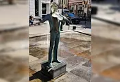 Цигуларчето отново остана без лък Цигуларчето отново остана без лък