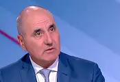 Цветан Цветанов: Борисов се крие зад младите умове, за да бъде "изпран" Цветан Цветанов: Борисов се крие зад младите умове, за да бъде "изпран"