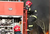 Огнеборци гасиха горящи кабели и треви в Русенско Огнеборци гасиха горящи кабели и треви в Русенско